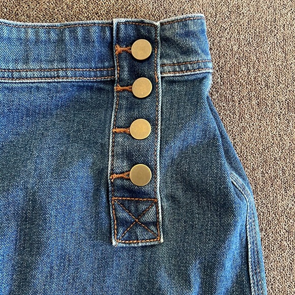 LOFT denim skirt. - Picture 2 of 5